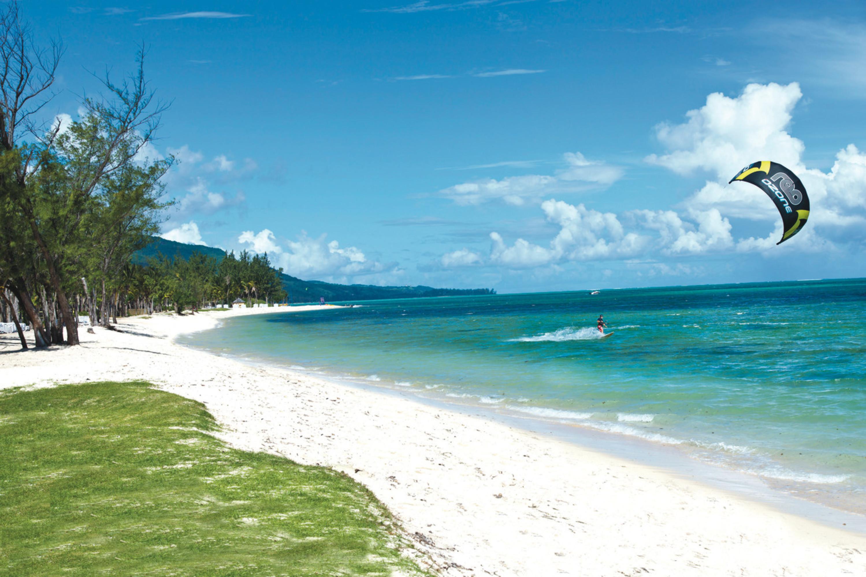 Hotel Riu Palace Mauritius (Adults Only) Ле Морн Екстериор снимка